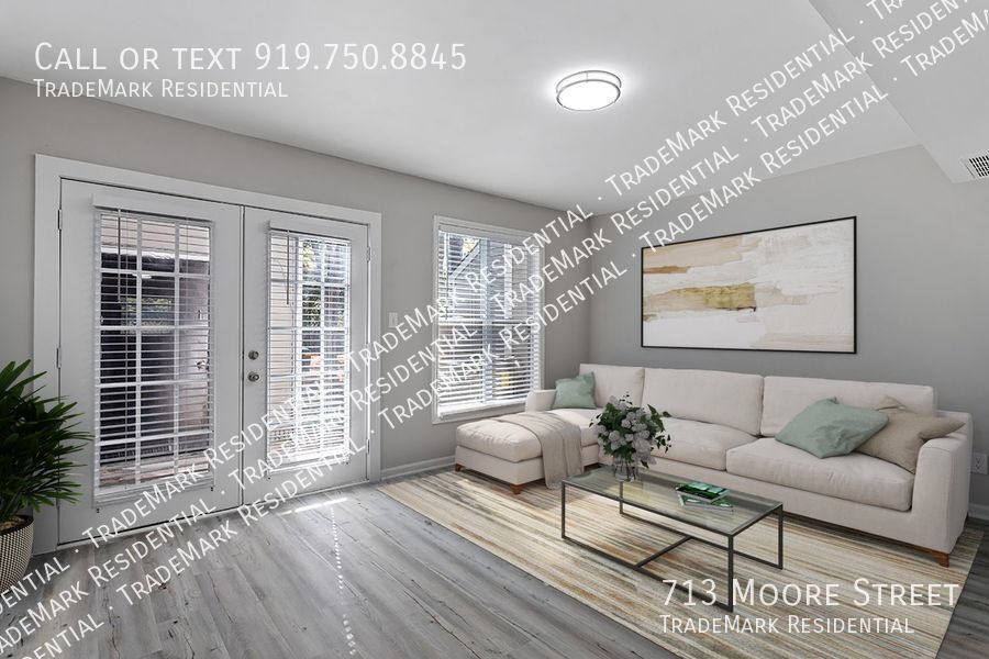 Foto principal - 713 S Moore St