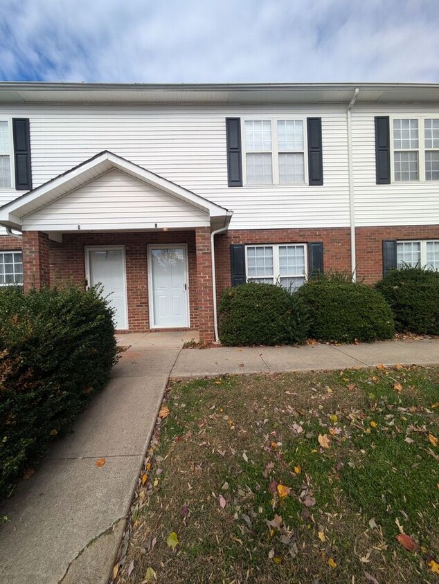 Foto principal - 2BD/2.5BA Unit at Water Oaks in Hickory