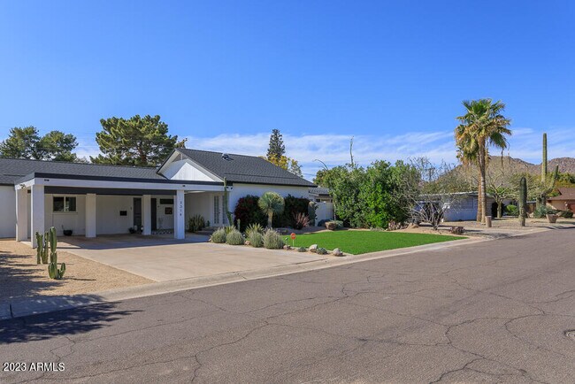 Building Photo - 3314 N 61st Pl