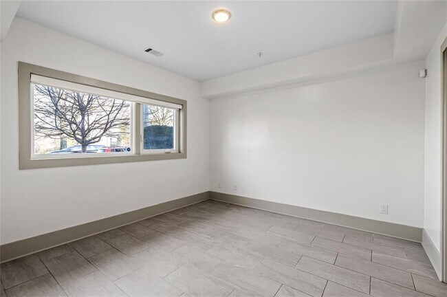 Foto del edificio - 63 Reynolds Square Ln