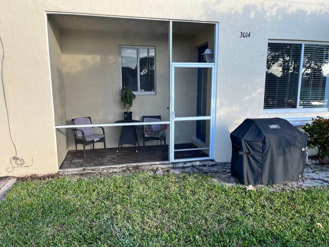 Foto del edificio - 3014 N Evergreen Cir