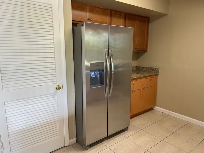 Building Photo - 211 SE 43rd Terrace