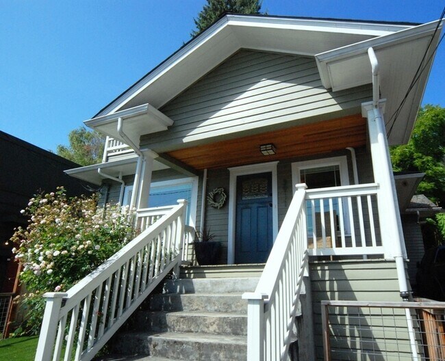 Foto del edificio - 3911 1st Ave NE
