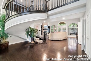 Foto del edificio - 8 Rogers Wood