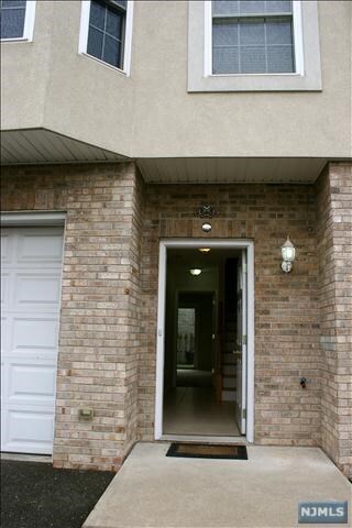 Building Photo - 66 Terhune