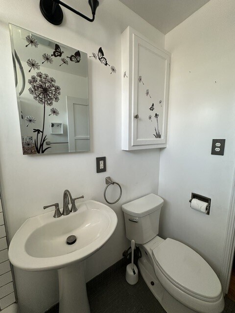 Bathroom - 8320 Kittyhawk Ave