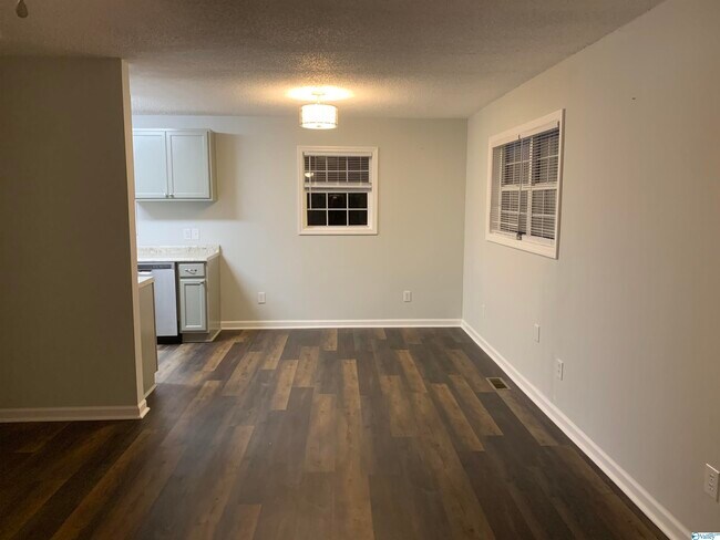 Building Photo - 325 Honea Ln