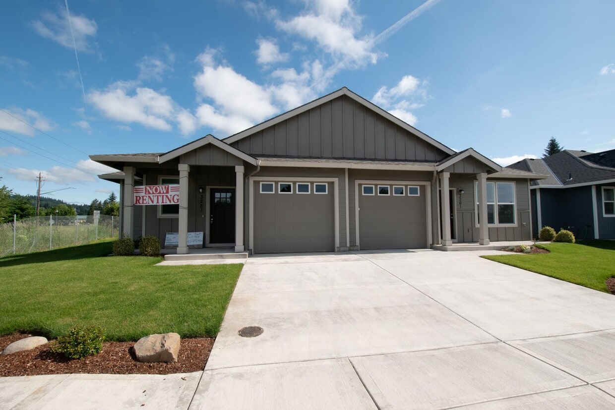 Primary Photo - Wonderful 2BD Duplex in Great Washougal Lo...