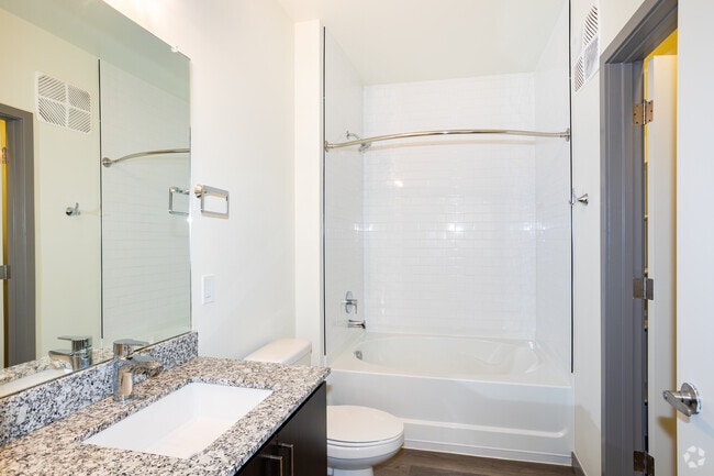 B2 - Primary Bathroom - Polaris