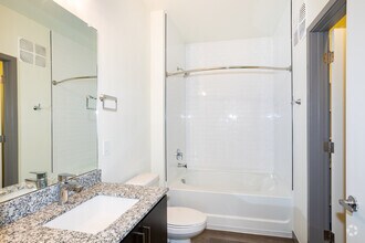 B2 - Primary Bathroom - Polaris