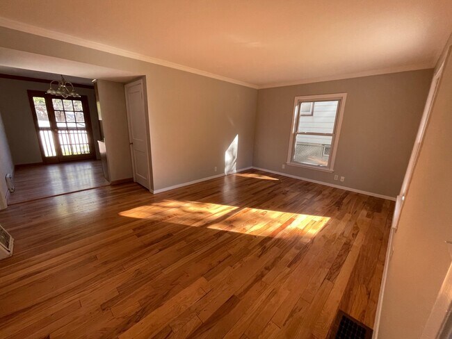Foto del edificio - 2805 Edgewood Ave S