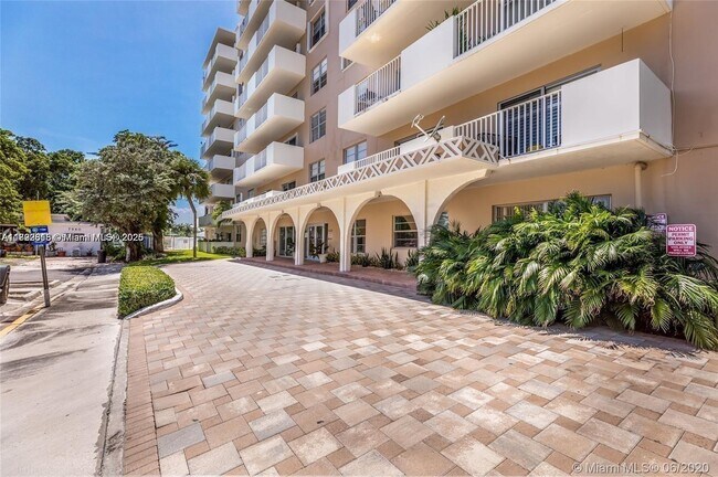 Foto del edificio - 1455 N Treasure Dr