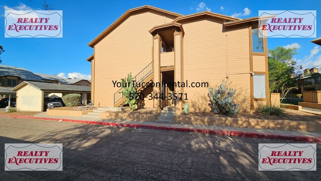 Downstairs - 3 Bedrooms and 2 baths with a... - Downstairs - 3 Bedrooms and 2 baths with a... House