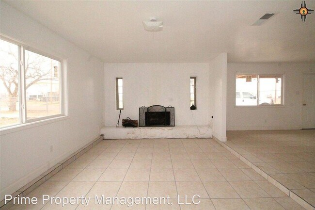 Building Photo - 4 br, 2 bath House - 1101 W 6th Street