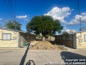 Foto del edificio - 144 W Villaret Blvd