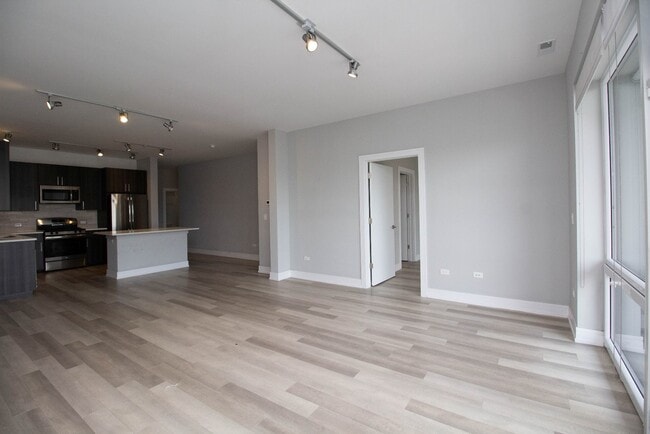 Foto del edificio - 1554 N Talman Ave