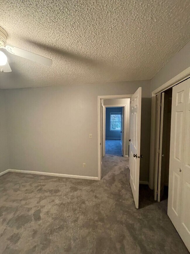 Foto del edificio - 608 W Church St