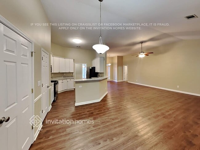 Building Photo - 2015 Henderson Way NW