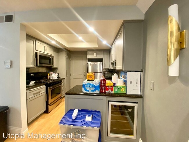 Building Photo - 2 br, 2.5 bath House - 5291 Colodny Dr.  U...