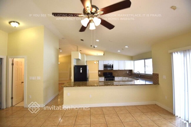 Building Photo - 16501 NW 84th Ct