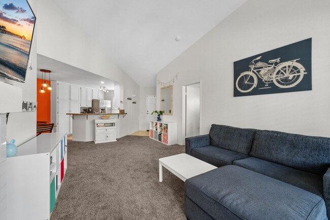 Building Photo - Affinity Townhome in Scripps Ranch