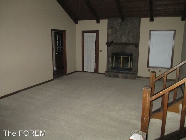 Building Photo - 2865 Forest Chase Dr NE