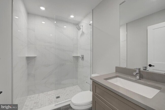 Foto del edificio - 1205 S 15th St