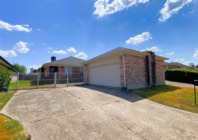 Foto del edificio - 9515 Hendon Ln