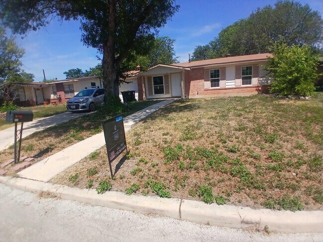 Foto del edificio - 221 Park Ln