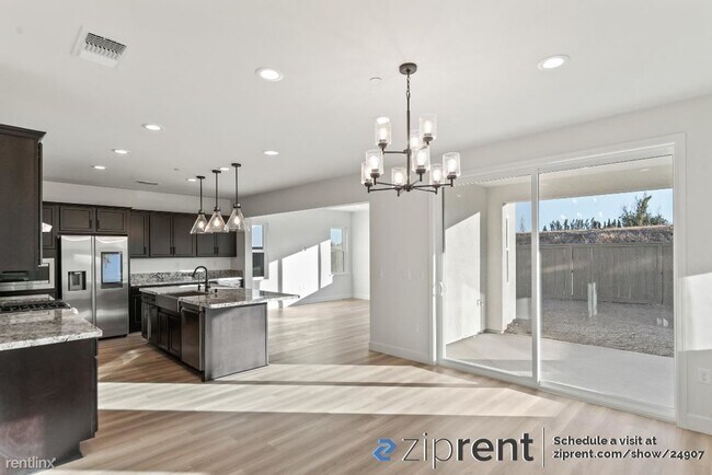 Building Photo - 5 br, 4.5 bath House - 3258 Jake Street, T...
