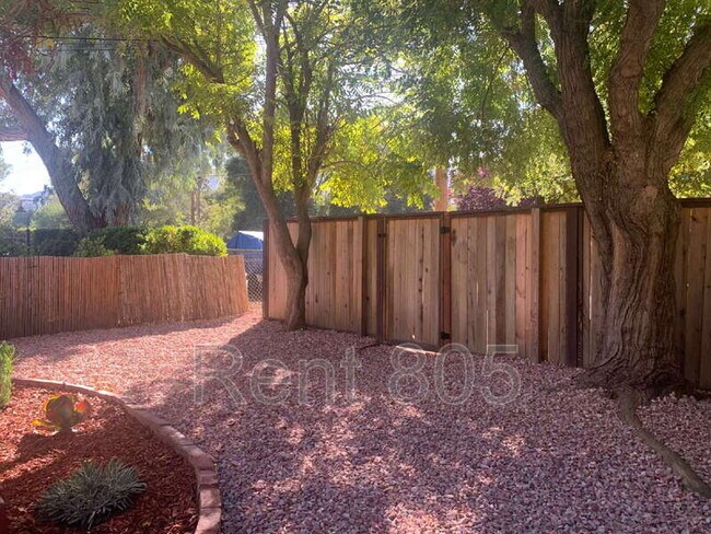 Foto del edificio - 9128 Nye Rd