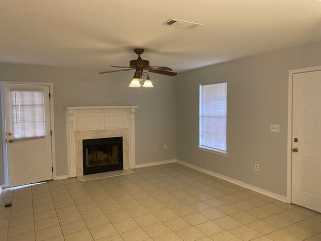 Foto del edificio - 3 Bed/2 Bath house for rent in Barnett Bend- Flowood