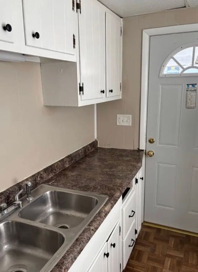 Building Photo - 313-315 S 7th ST