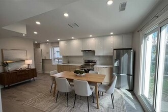 Building Photo - 92 Heatherside Dr