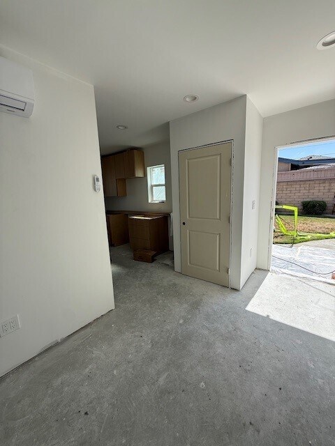 Foto del edificio - 136 Orange Grove Ave