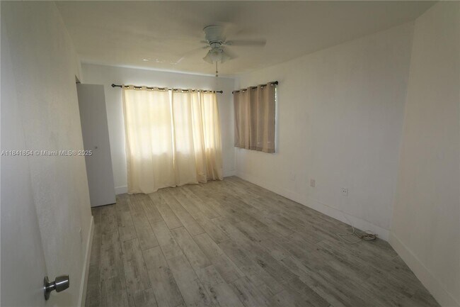 Building Photo - 10755 SW 108th Ave