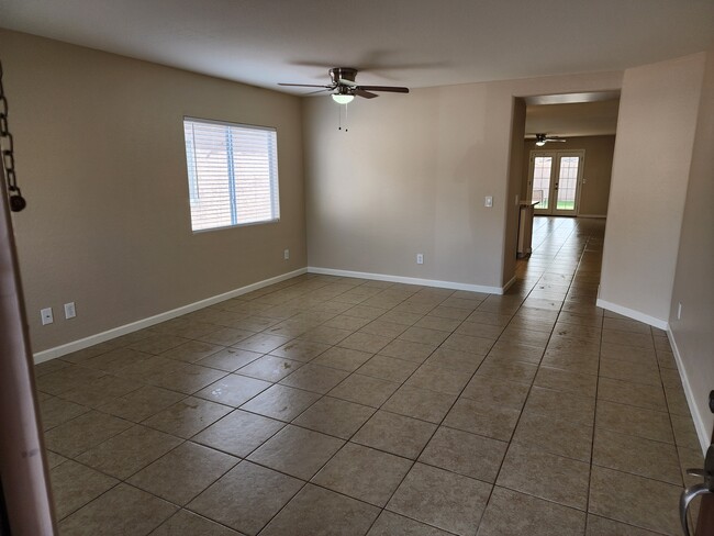 Foto del edificio - 11631 W Brown St