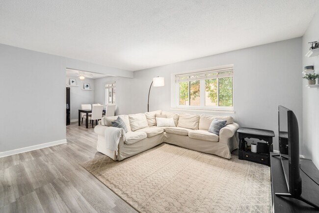 Foto del edificio - 4819 Middletowne St