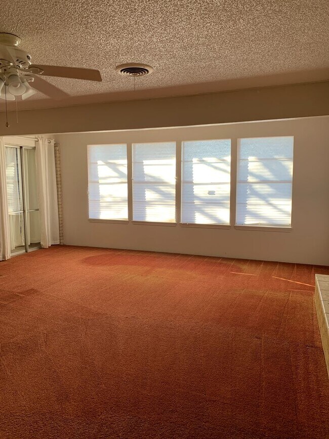 Foto del edificio - 1640 Courtland Cir