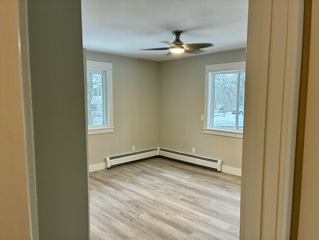 Foto del edificio - 8507 Maple St