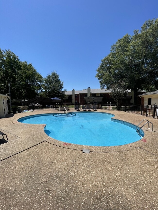 Building Photo - Harbortown Apartments
