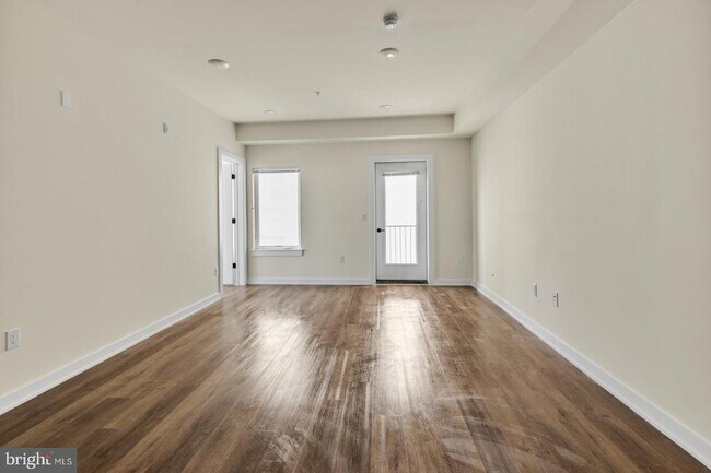 Foto del edificio - 2401 Frankford Ave