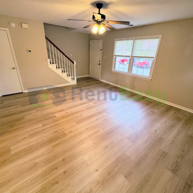Building Photo - 401 Henley Ct