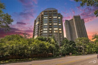 Building Photo - 2626 Peachtree Rd NW