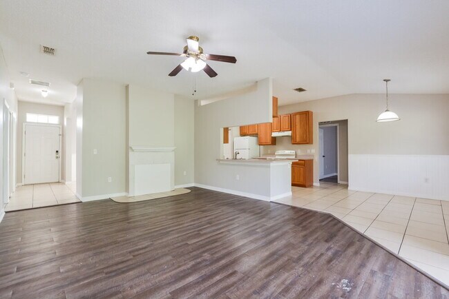 Building Photo - 1168 S Brickell Dr