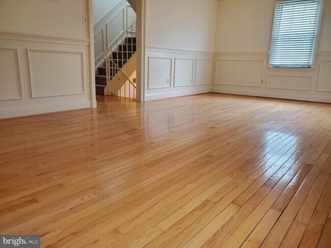 Building Photo - 1000 Salisbury Ct