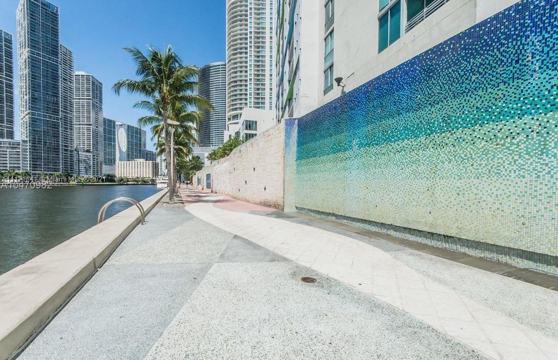 Primary Photo - 325 S Biscayne Blvd