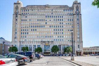 Building Photo - 221 W Lancaster Ave