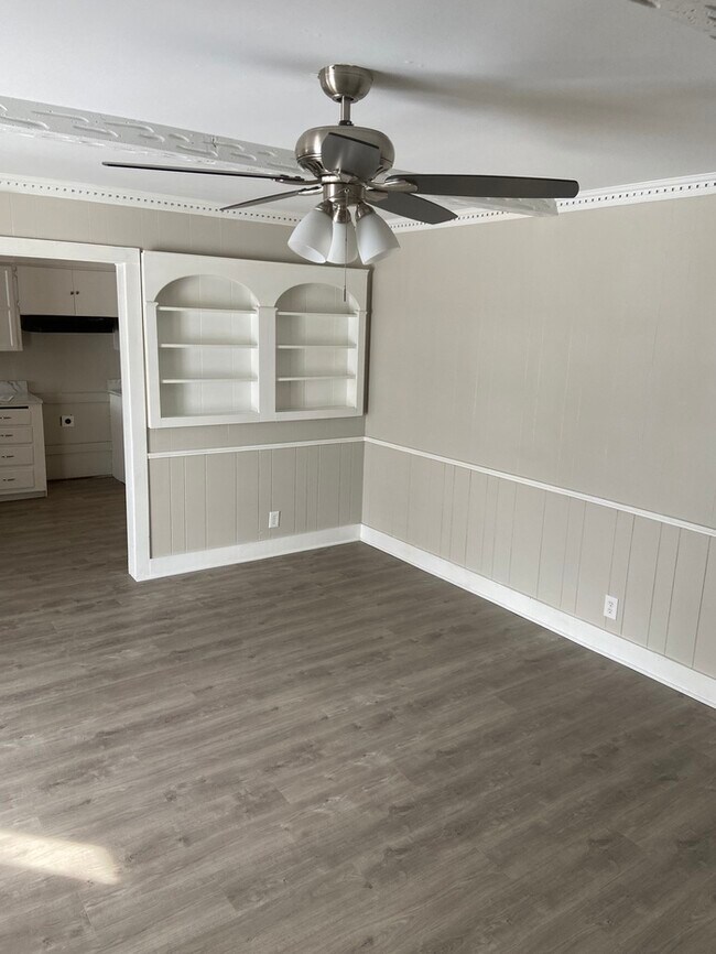 Building Photo - Call 918-921-9955 To Schedule Your Showing...
