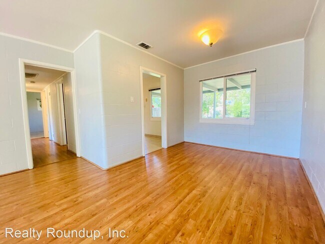 Foto del edificio - 3 br, 1 bath House - 5306 Esmeralda St